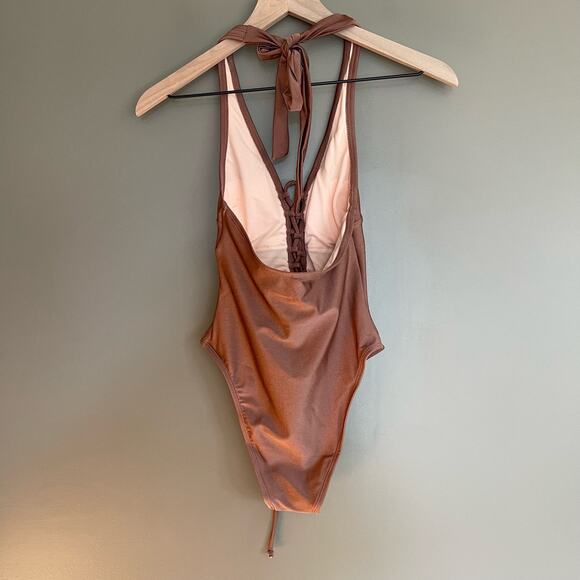 Cupshe Strawberry Fields Forever Back Tie One Piece Swimsuit Size XS Bronze Sexy - Picture 14 of 14